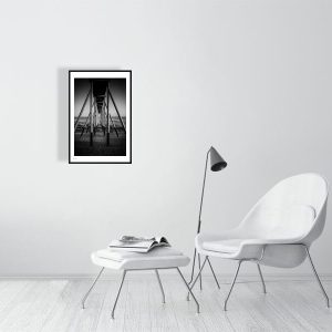 Under Held - 40cm x 60cm, 15.8inches x 23.6inches, Black